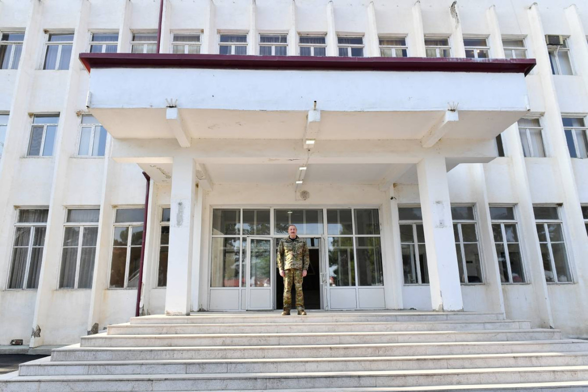 Президент Ильхам Алиев поднял Государственный флаг Азербайджанской Республики в городе Ходжалы-ФОТО -ОБНОВЛЕНО 