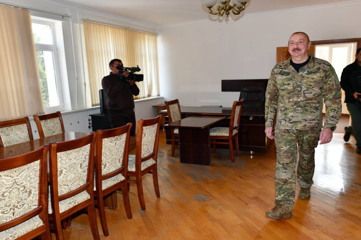 Президент Ильхам Алиев поднял Государственный флаг Азербайджанской Республики в городе Ходжалы-ФОТО -ОБНОВЛЕНО 