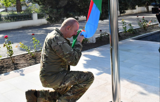 В поселке Аскеран Ходжалинского района поднят Государственный Флаг Азербайджана