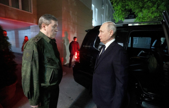 Путин ночью посетил штаб ВС России в Ростове - Видеокадры поездки 