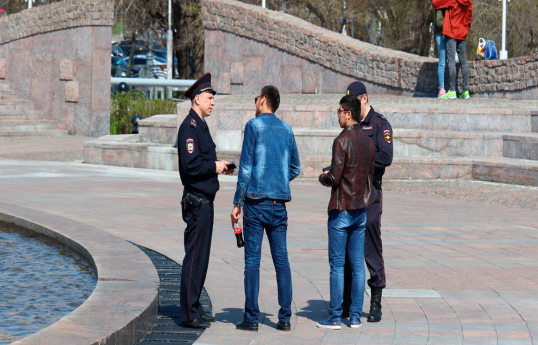 В Москве продолжается охота на граждан "недавно получивших российский паспорт"-ФОТО 