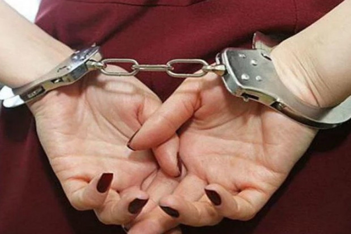 В Баку задержана подозреваемая в краже из квартиры крупной суммы денег и ювелирных изделий