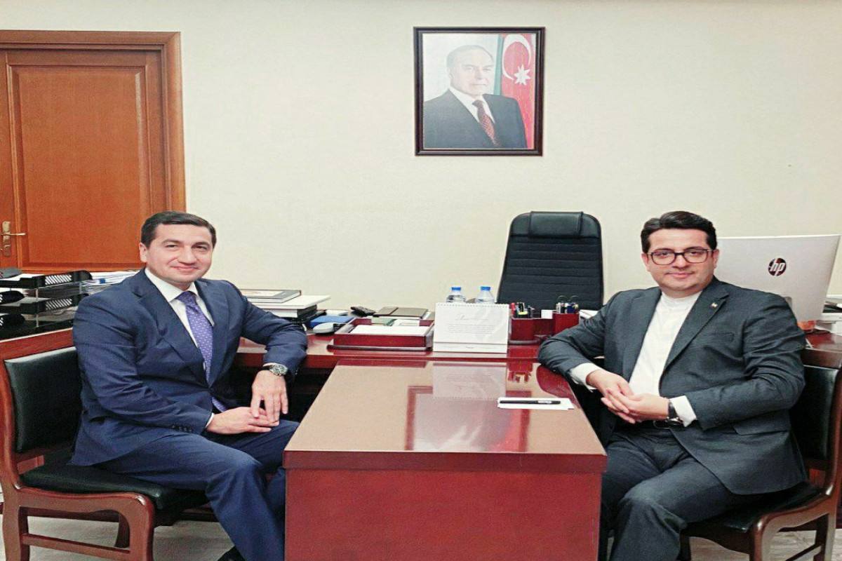 С послом Ирана в Баку обсуждены отношения с Тегераном