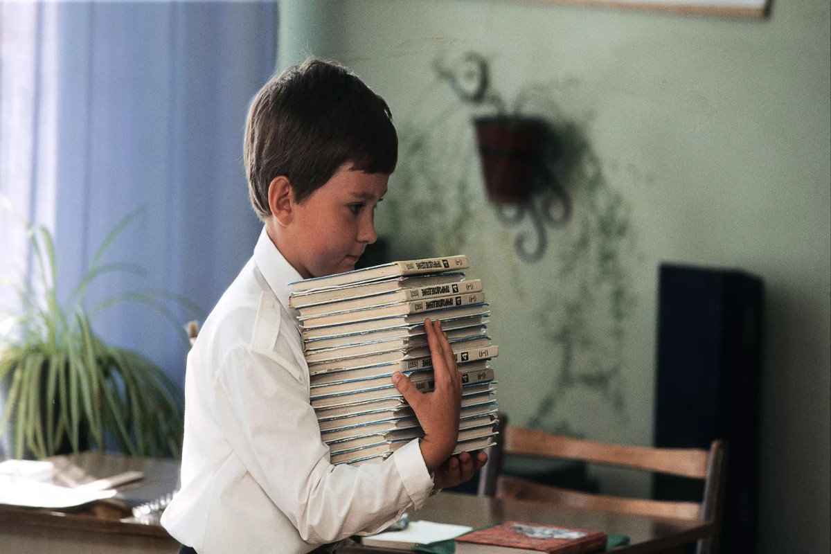 В Армении скандал с учебниками: некоторые классы вынуждены начать год без книг