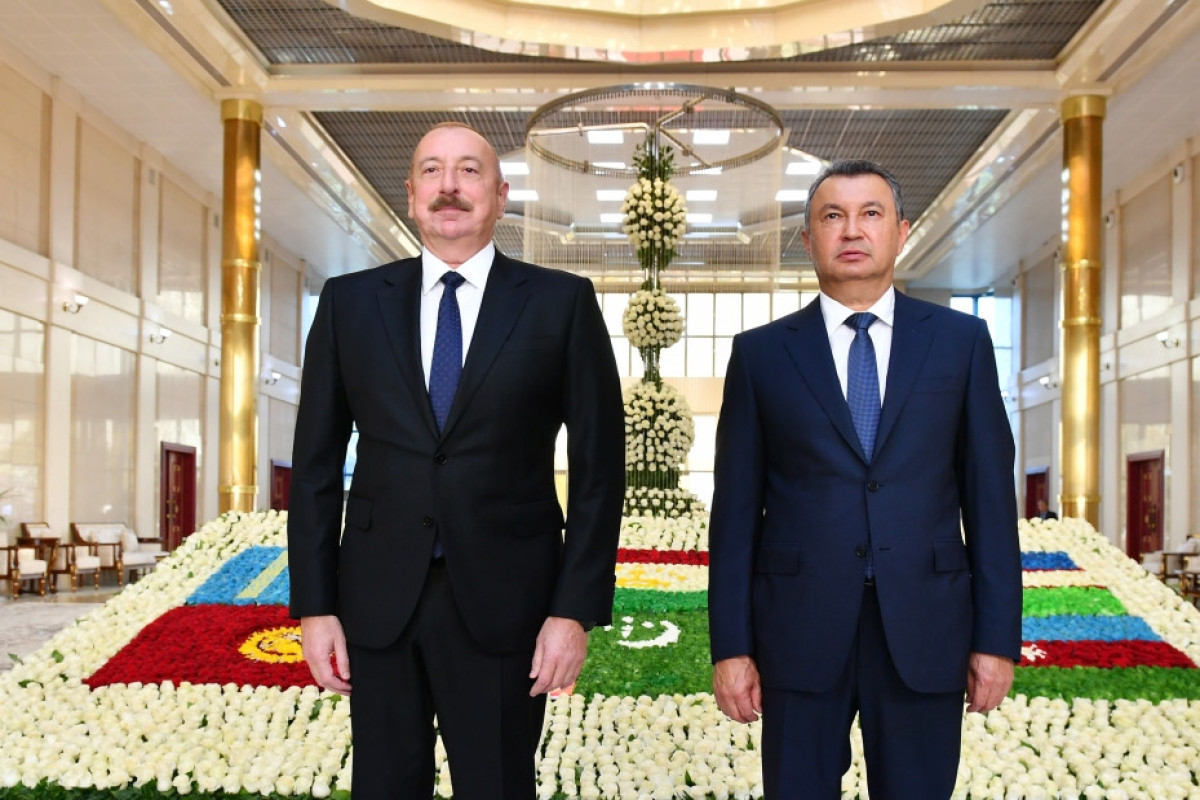 Ильхам Алиев отправился с визитом в Таджикистан-ФОТО 