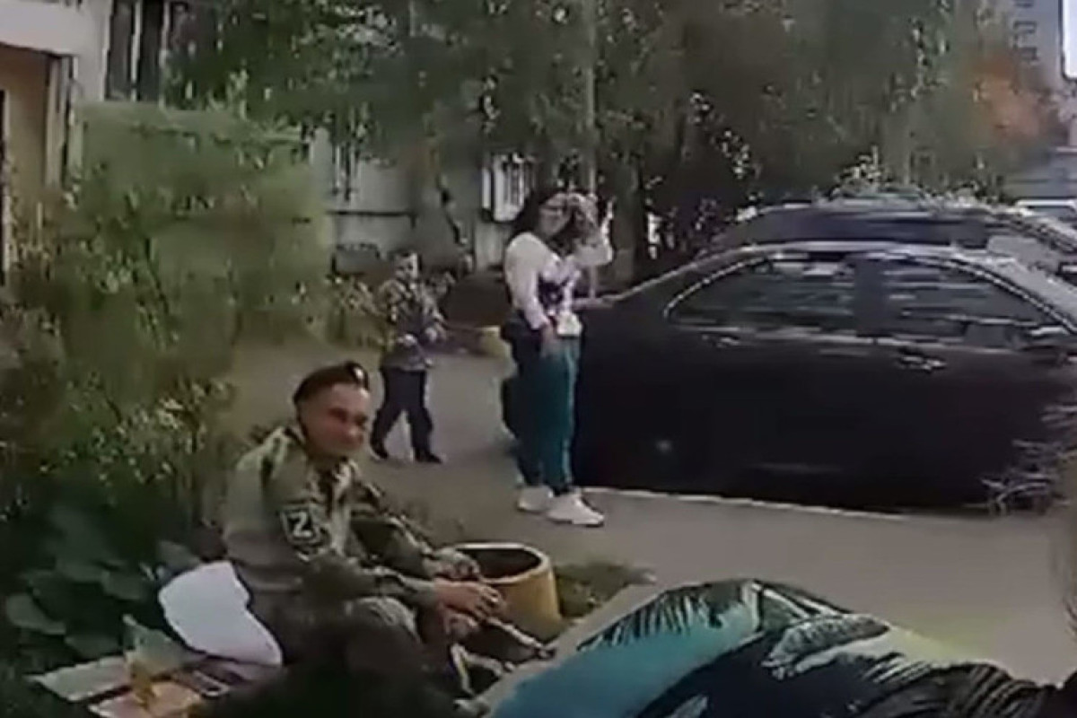 В Казани мужчина с Z на камуфляже взорвал гранату рядом с детьми-ФОТО 