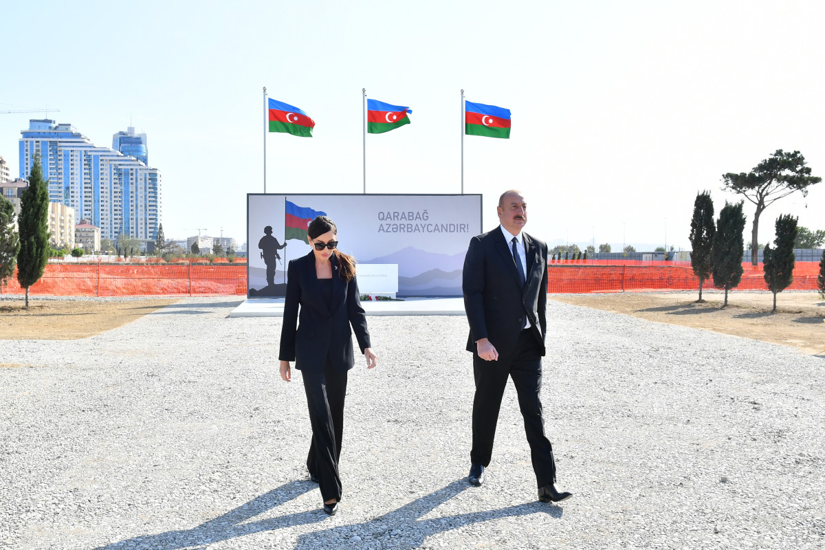 Ильхам Алиев и Мехрибан Алиева посетили парк Победы в Баку-ФОТО 