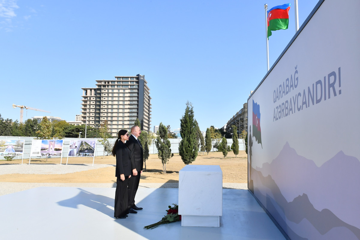 Ильхам Алиев и Мехрибан Алиева посетили парк Победы в Баку-ФОТО 