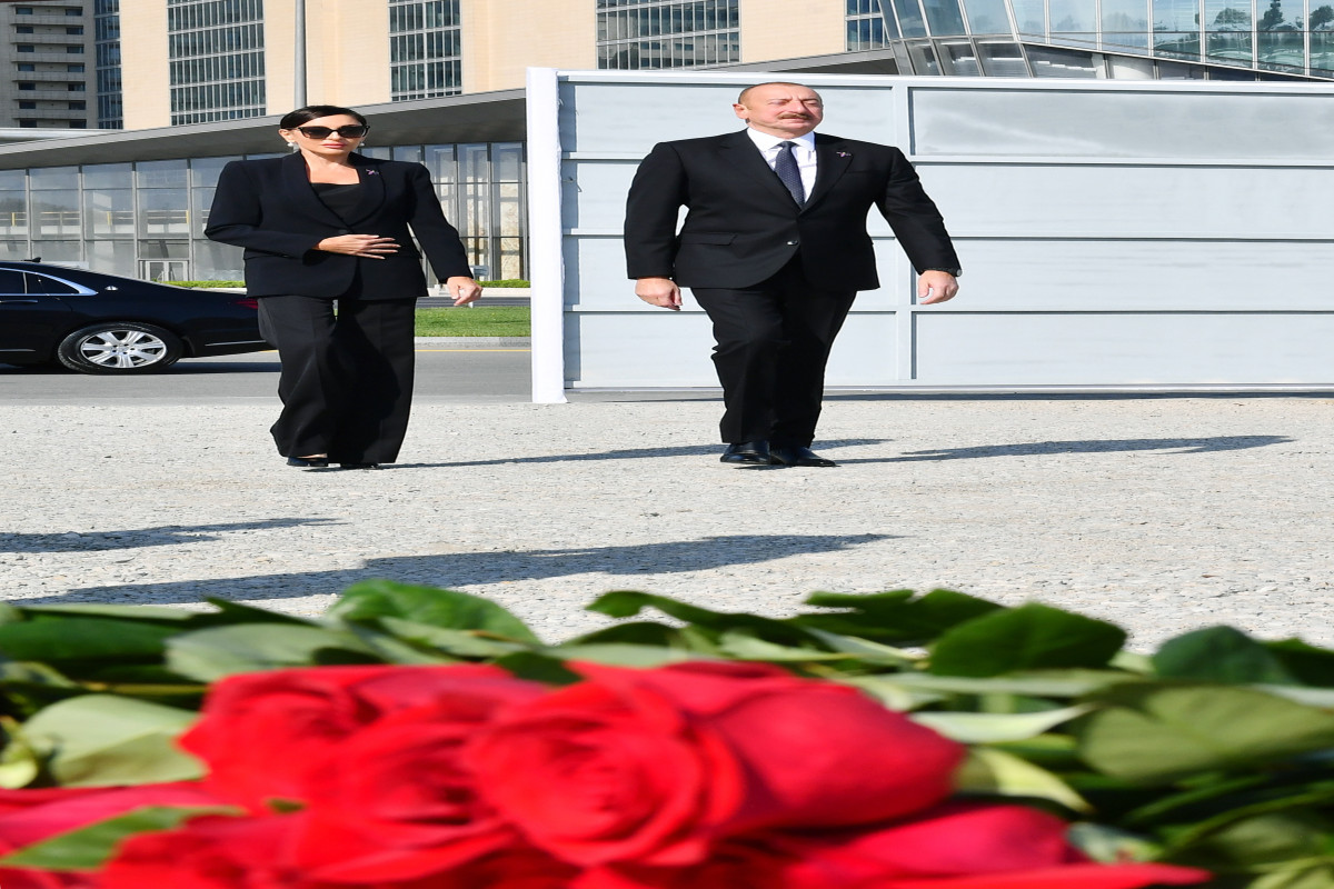 Ильхам Алиев и Мехрибан Алиева посетили парк Победы в Баку-ФОТО 