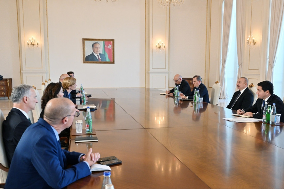 Президент Азербайджана принял делегацию Госдепа США