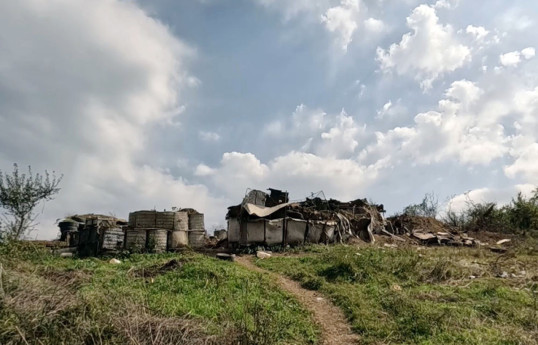 Оставленные боевые позиции на дороге Шуша-Ханкенди-ВИДЕО 