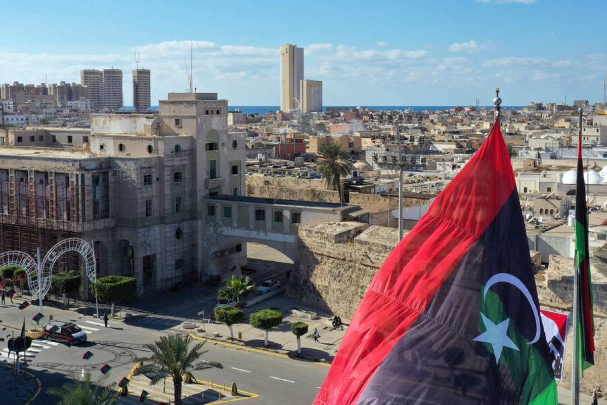 Резиденцию ливийского премьера обстреляли из гранатометов