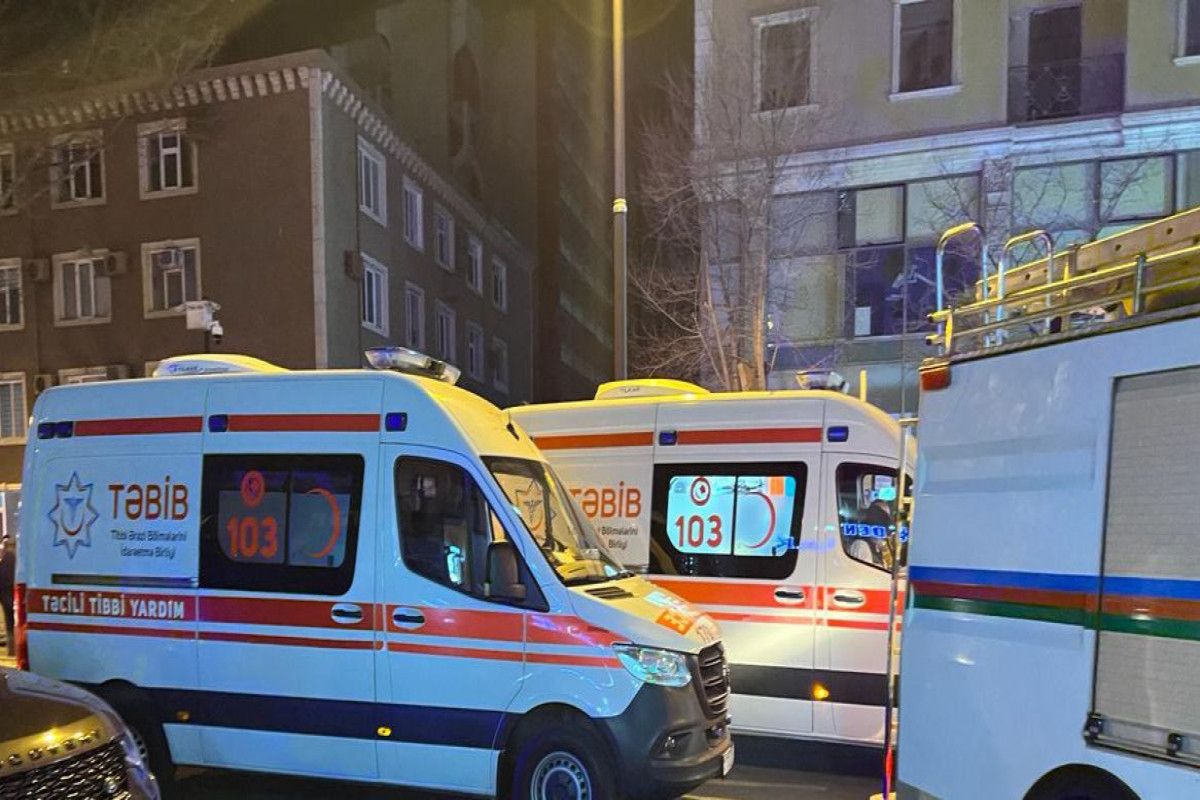 Состояние 5 человек, пострадавших при пожаре в Баку, стабильно тяжелое