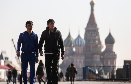 Кыргызстанцам порекомендовали воздержаться от поездок в Россию