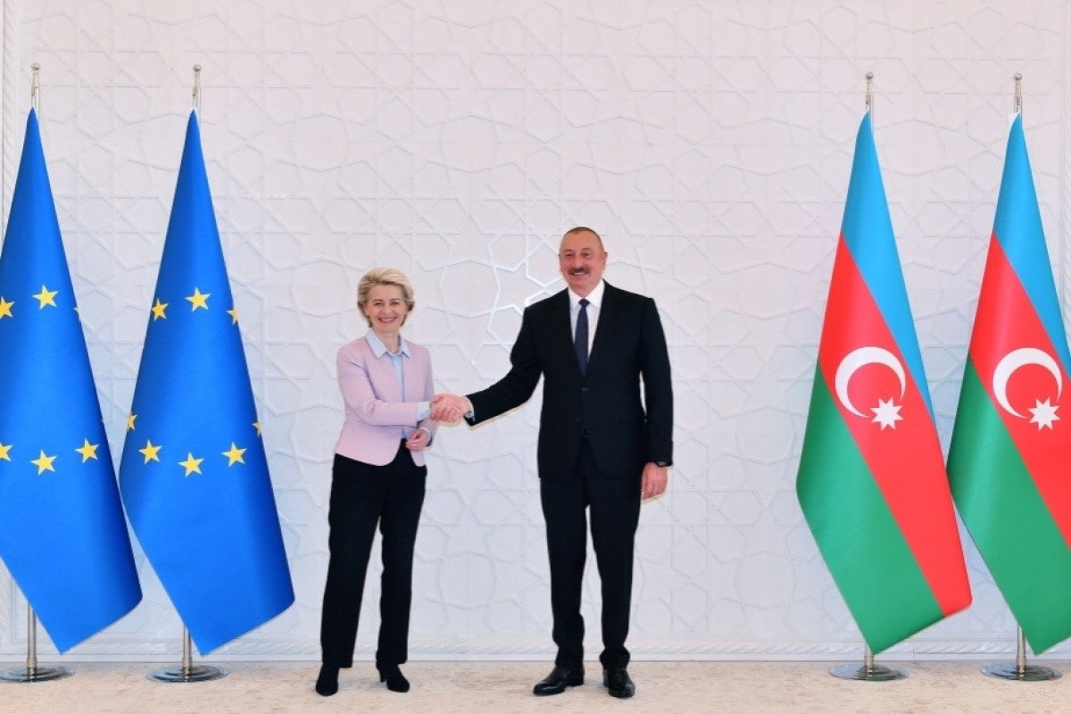 Урсула фон дер Ляйен позвонила Президенту Ильхаму Алиеву