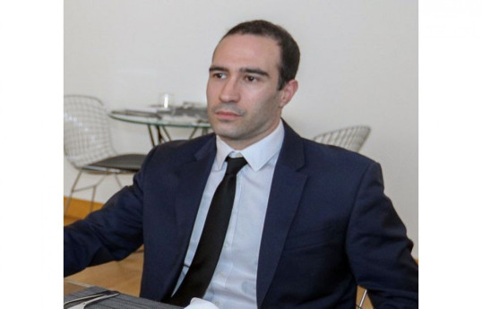 Задержанному в Баку гражданину Франции продлили срок ареста