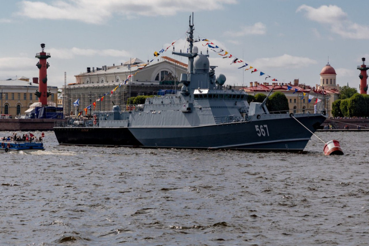 Bloomberg: Индия вопреки санкциям, закупила российские военные корабли