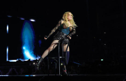 Мадонна резко ответила подавшим на нее в суд фанатам