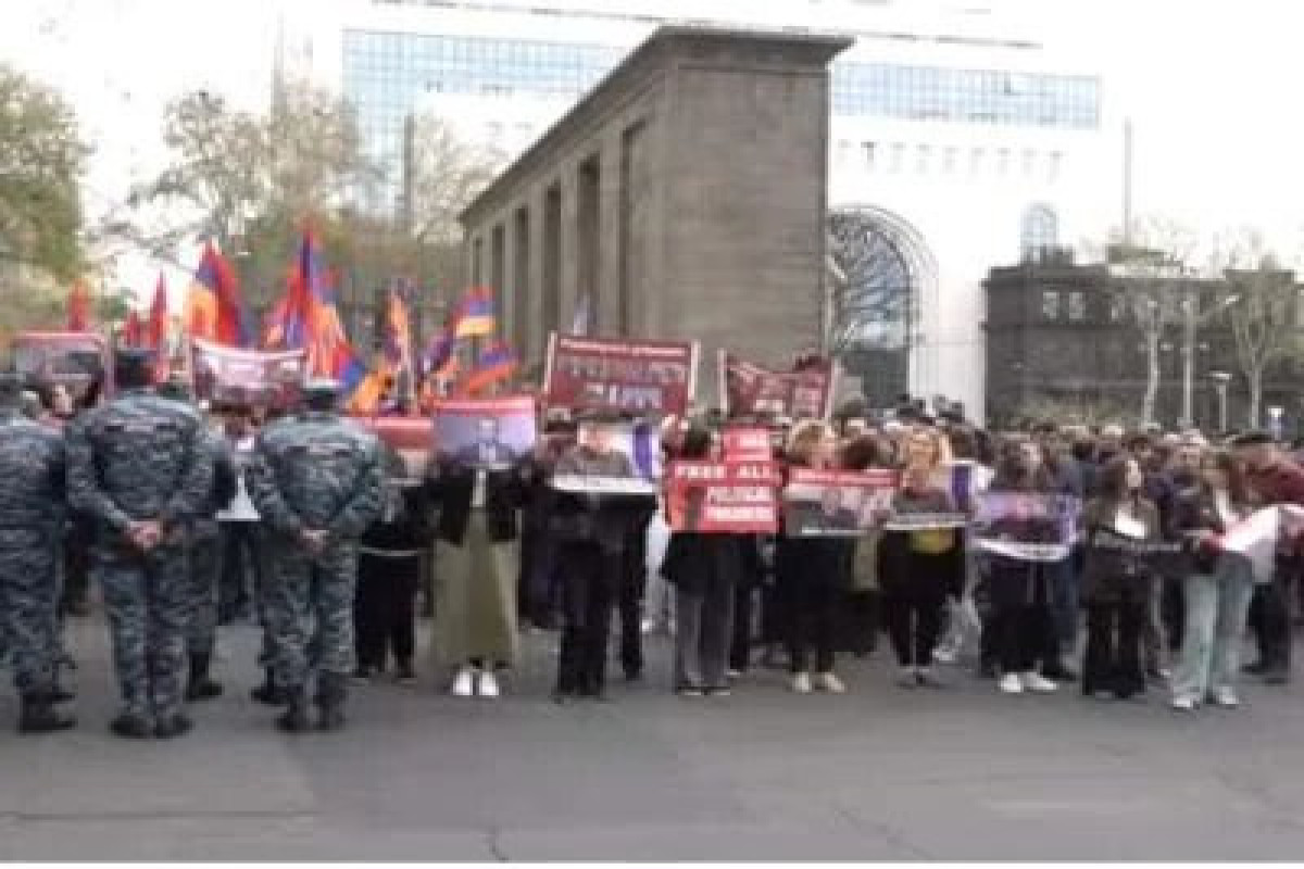 Ереванцы встретили Генсека Совета Европы акцией протеста
