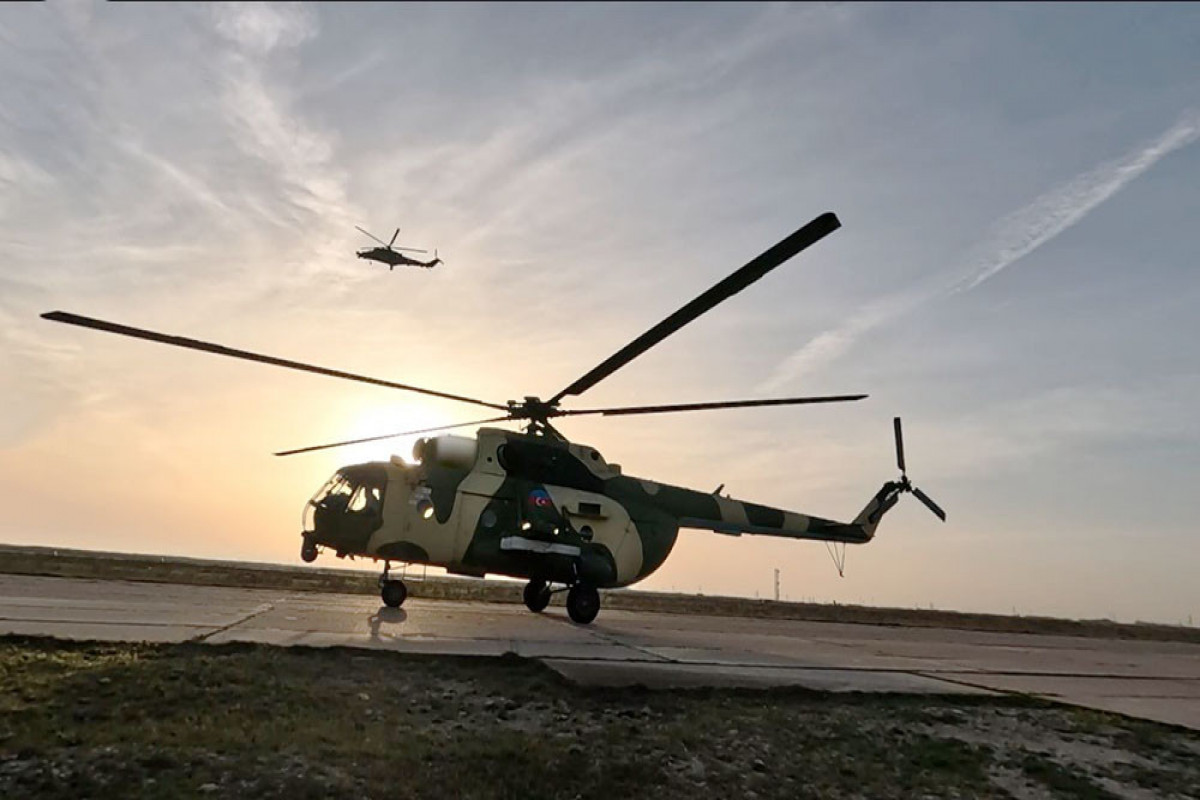 Военные летчики Азербайджанской Армии выполнили учебно-тренировочные полеты-ВИДЕО 