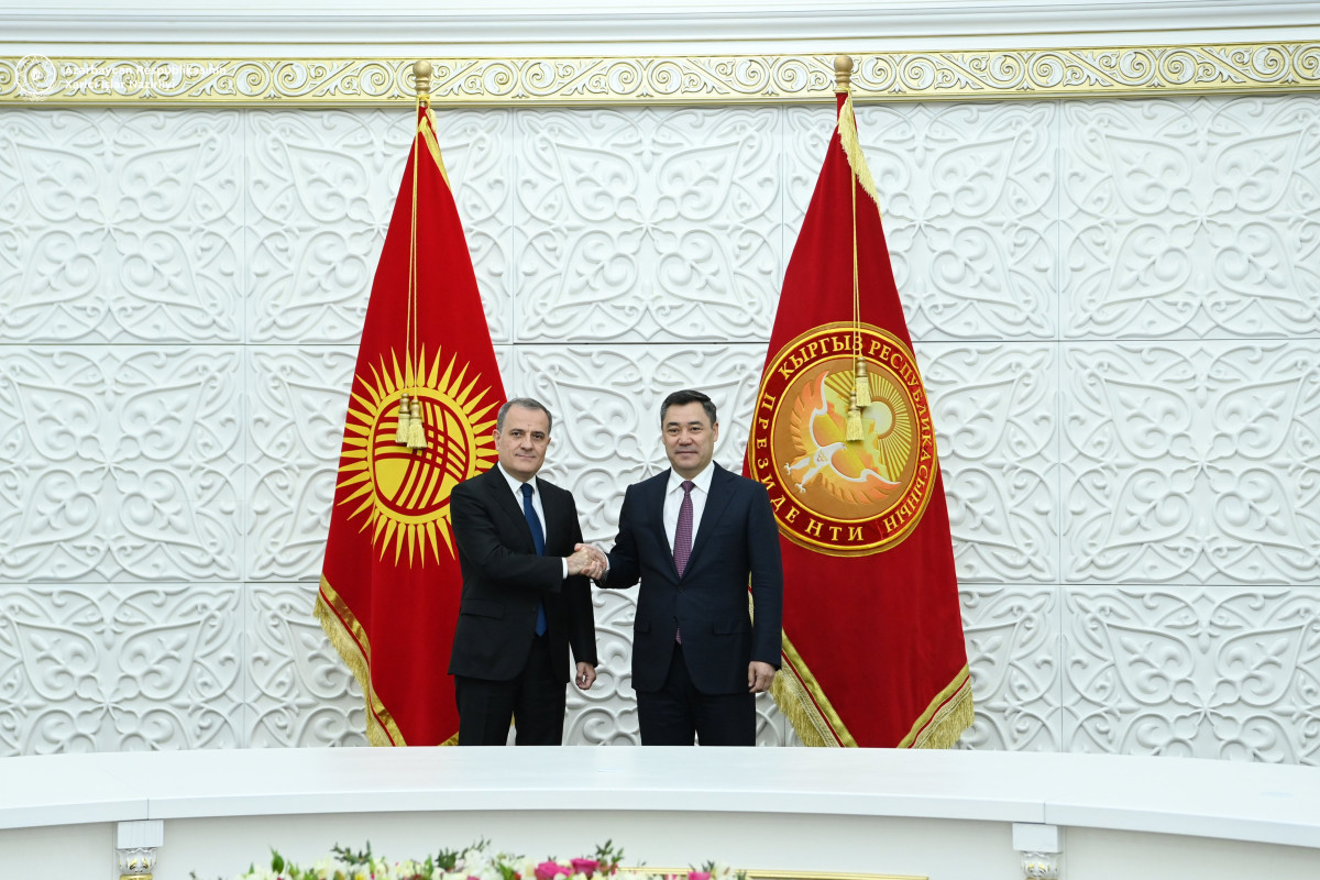 Президент Кыргызстана принял главу МИД Азербайджана
-ФОТО 