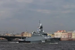 За пожаром на корабле РФ в Балтийском море стоит Украина - Bloomberg 