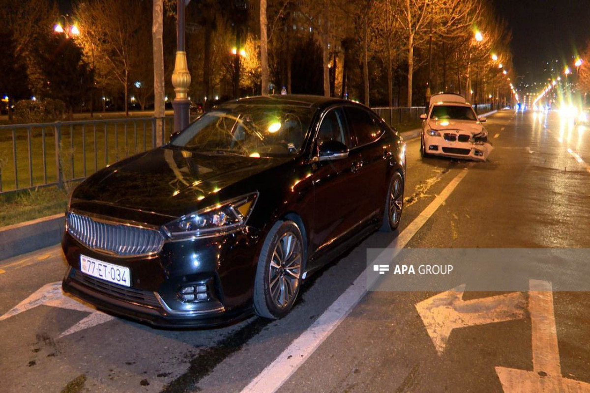 В Баку столкнулись два автомобиля, есть пострадавший-ВИДЕО 
