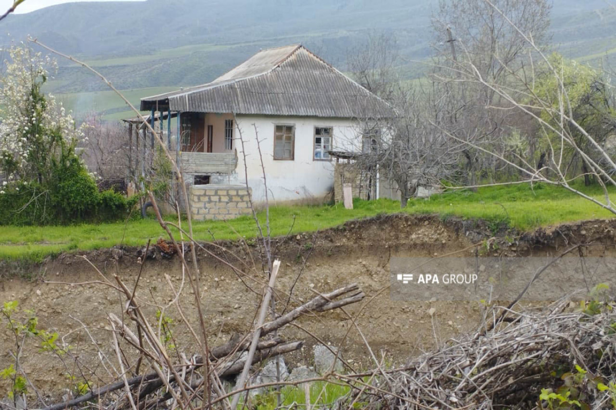 Азербайджанское село столкнулось с угрозой оползня-ФОТО 