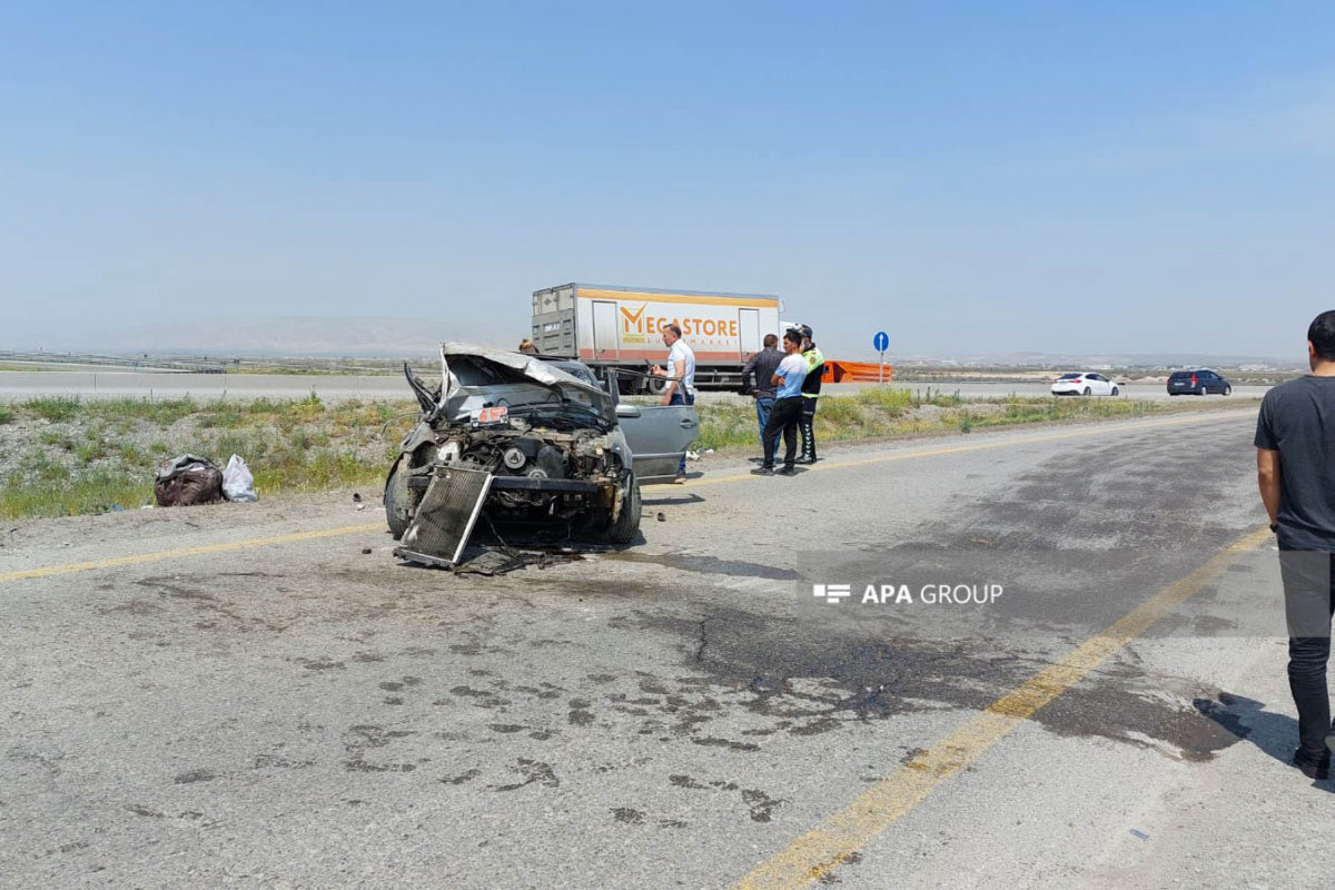 В Азербайджане перевернулся автомобиль, пострадали 6 человек