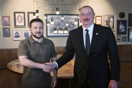 Ильхам Алиев пригласил Зеленского в Баку-ФОТО 