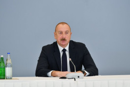 В Университете ADA с участием Ильхама Алиева проходит международный форум «СОР29 и Зеленое видение для Азербайджана»