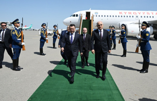 Садыр Жапаров находится с визитом в Азербайджане