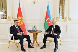 Ильхам Алиев и Садыр Жапаров проводят встречу в узком составе