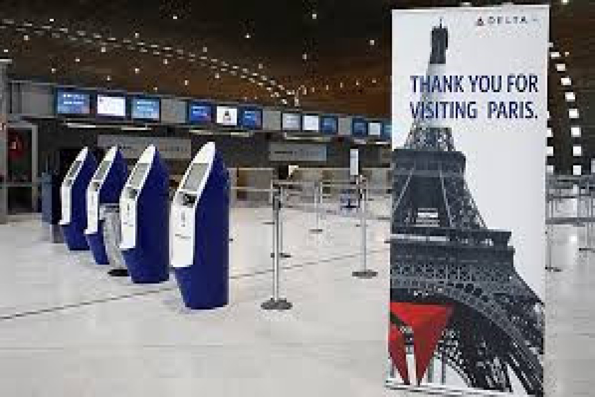 Забастовка авиадиспетчеров во Франции "сорвала" тысячи рейсов в Европе