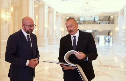 Ильхам Алиев пригласил Шарля Мишеля в Баку-ФОТО 