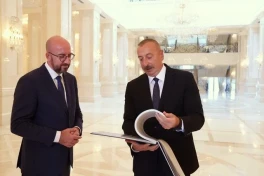 Ильхам Алиев пригласил Шарля Мишеля в Баку-ФОТО 
