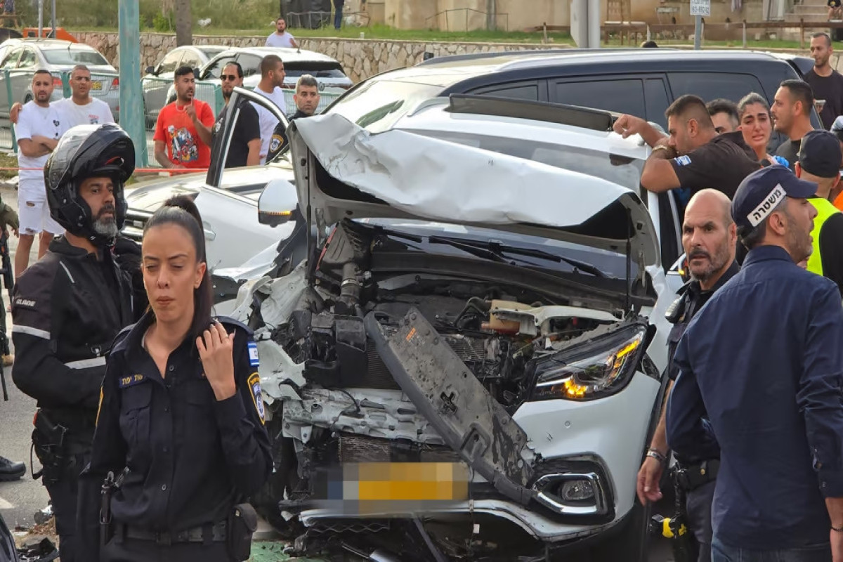 Министр нацбезопасности Израиля попал в аварию по дороге с места атаки в Рамле-ФОТО 