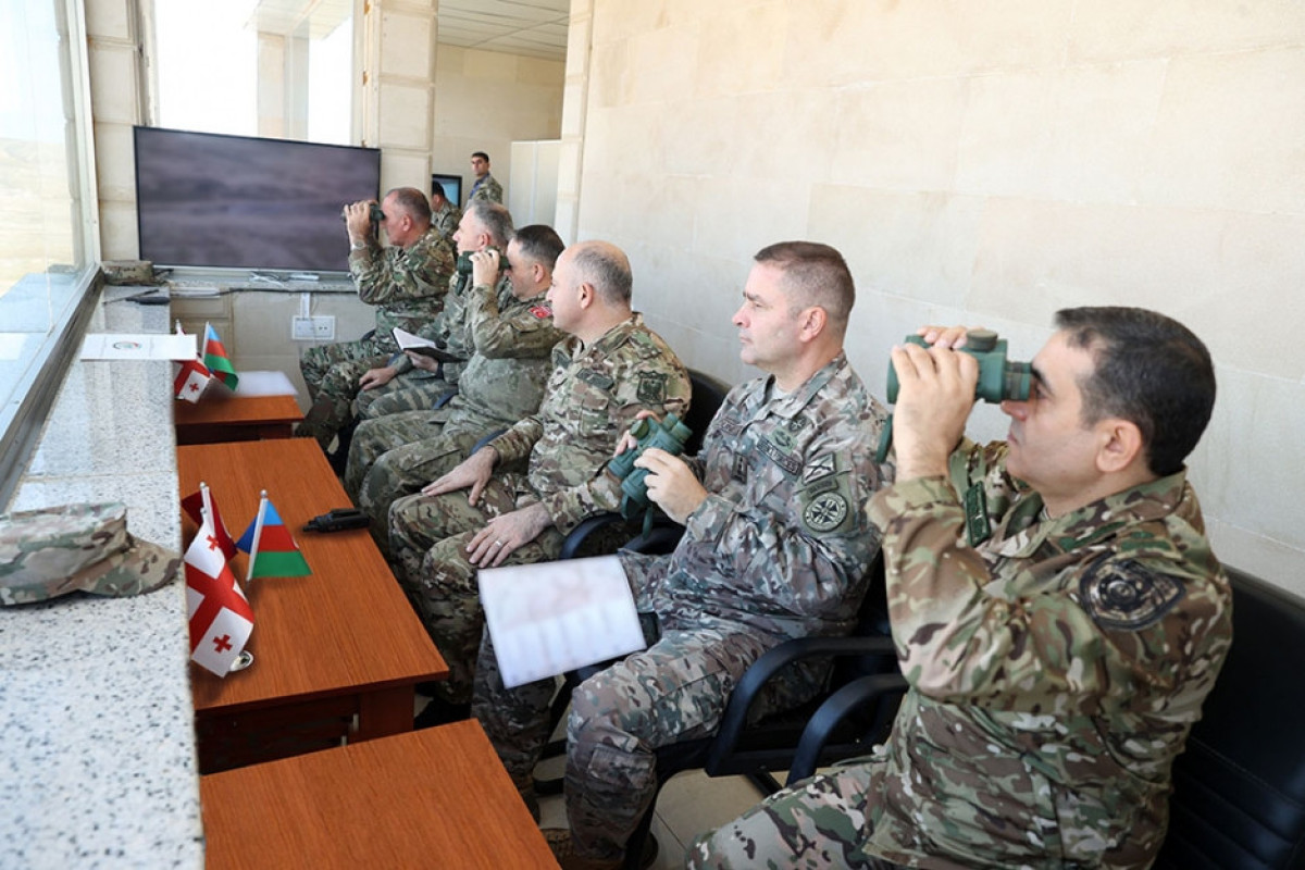 В ВС Азербайджана завершились командно-штабные учения