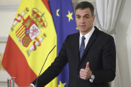 Премьер Испании остается на посту