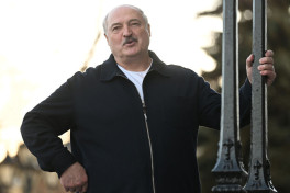 Лукашенко пошутил про свою зарплату-ВИДЕО 