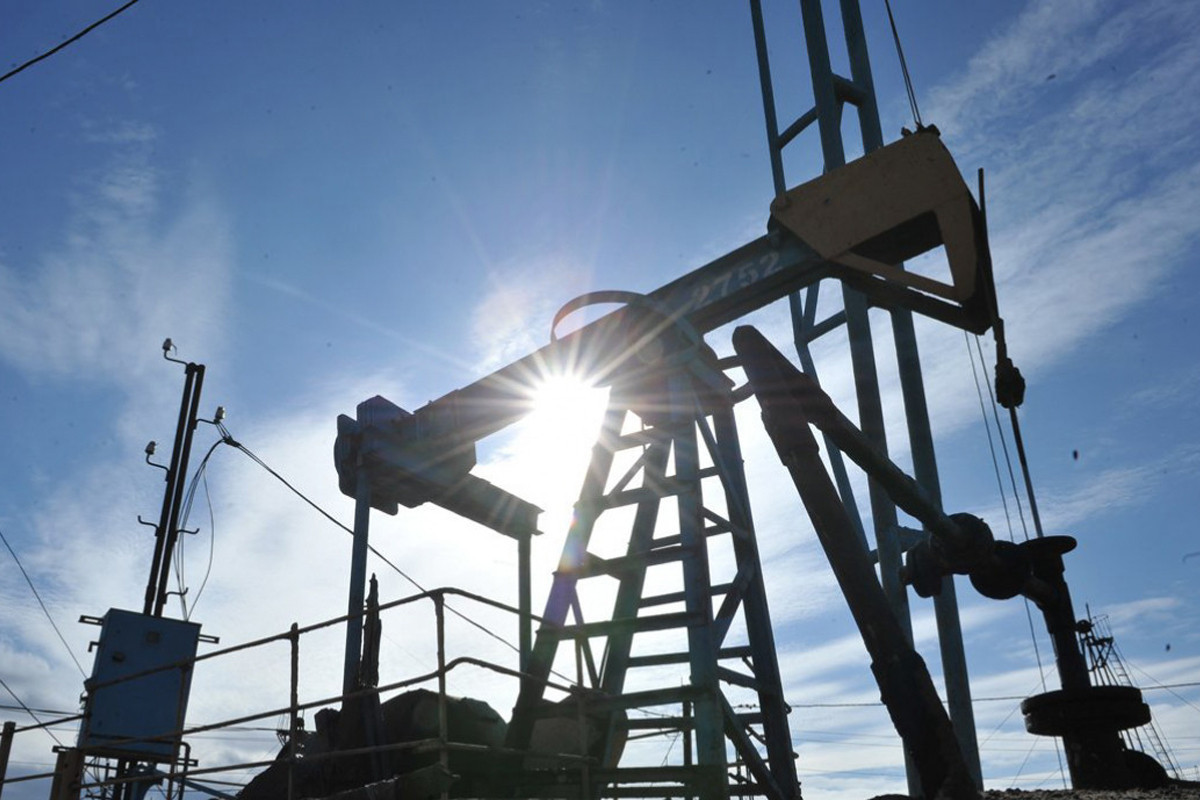 Цена 1 барреля азербайджанской нефти снизилась до $79,73