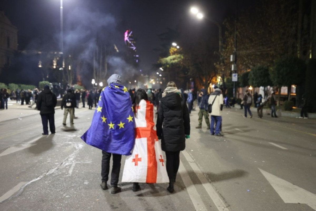 В Тбилиси у парламента завершилась акция протеста