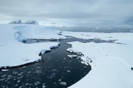 Одно из крупнейших в мире ледниковых наводнений произошло в Гренландии