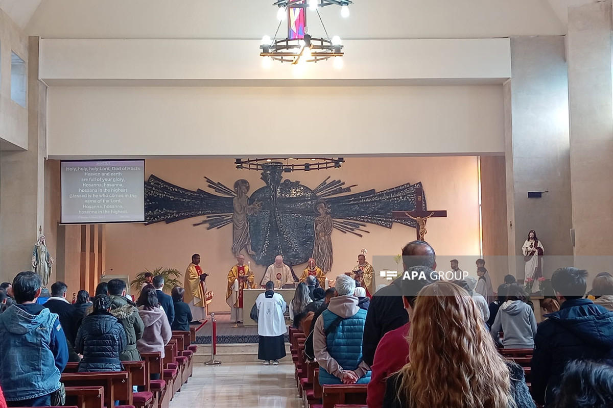 Секретарь Святого Престола возглавил служение Святой Мессы в Баку-ФОТО 