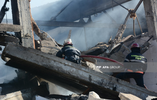 В Азербайджане в результате пожара в жилом комплексе погиб один человек
