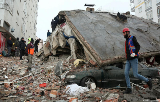 В этот день год назад в Турции произошло разрушительное землетрясение