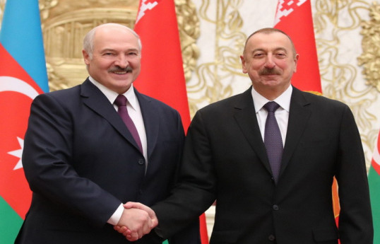 Глава Беларуси позвонил Ильхаму Алиеву