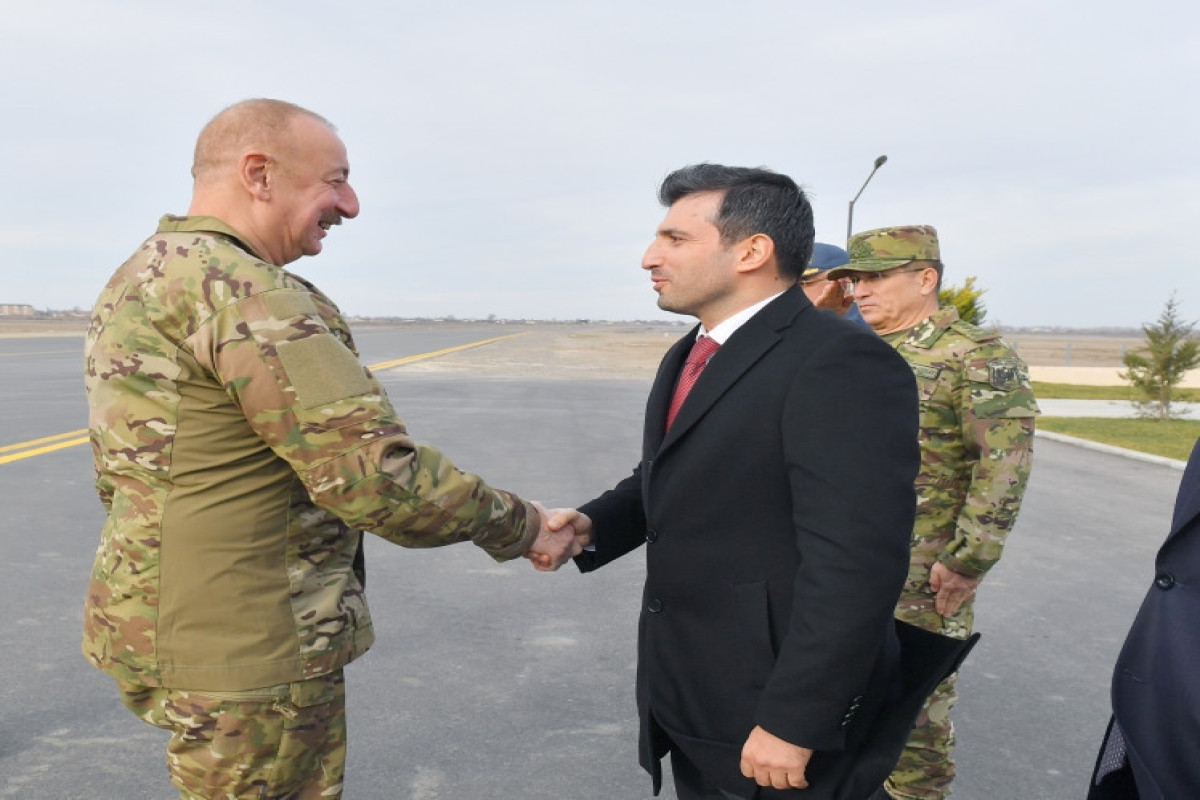 Ильхам Алиев и его сын Гейдар Алиев посетили военные объекты ВВС-ВИДЕО -ОБНОВЛЕНО 