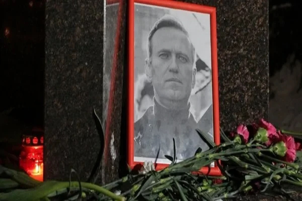 Вчера вечером они тайно отвезли меня в морг - Матери Навального показали тело сына  