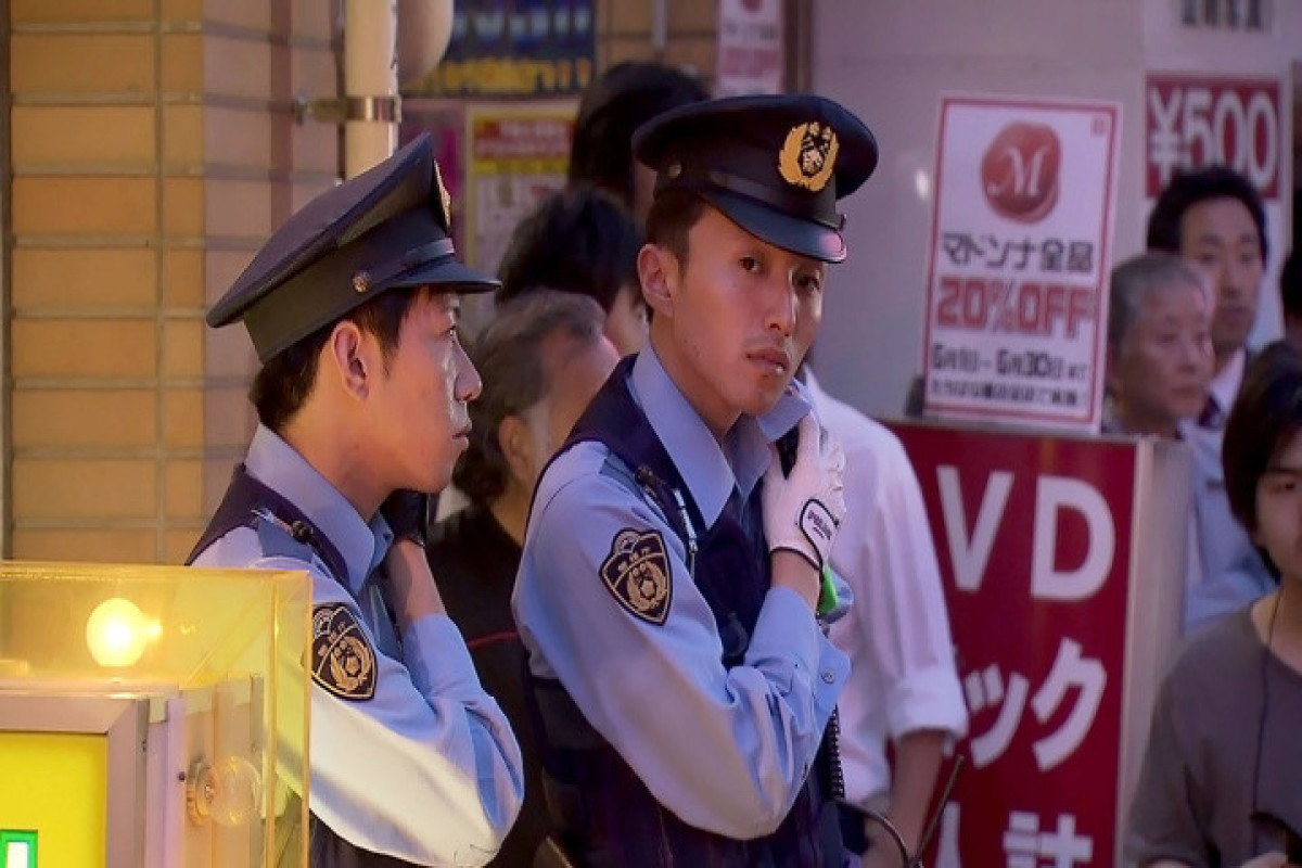 В Японии совершено нападение на посетителей магазина: есть убитый и раненые